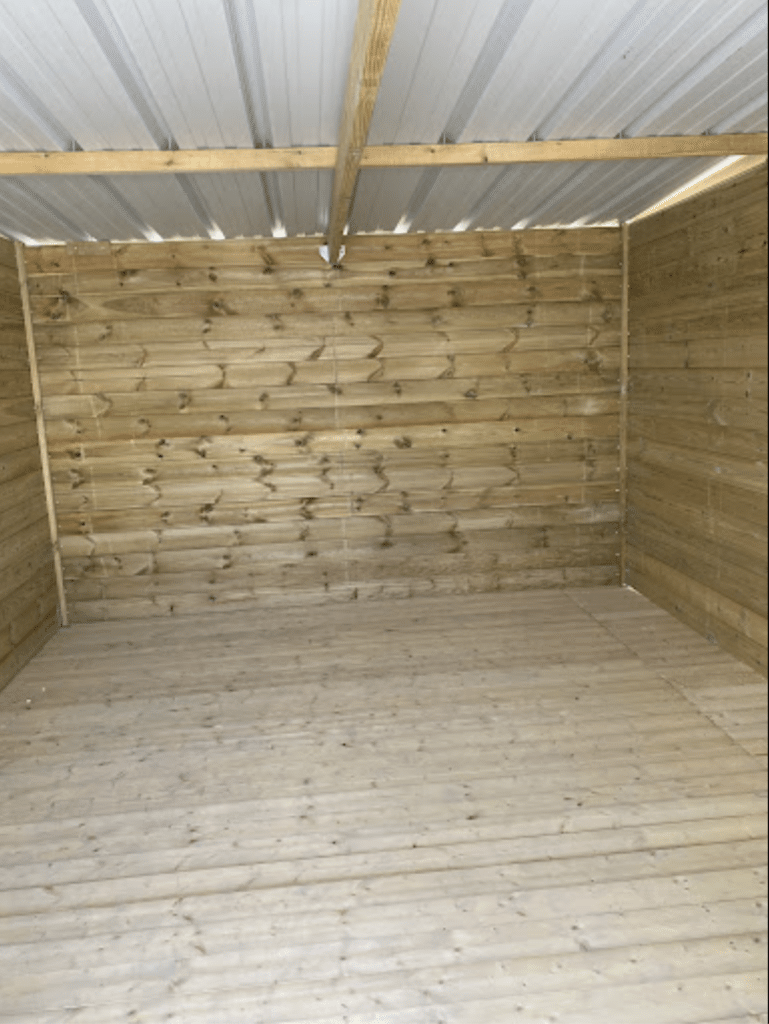 Un abri de jardin en bois est un espace polyvalent, idéal pour le rangement, les loisirs ou même comme atelier. Ajouter un plancher en bois à votre abri peut considérablement améliorer son confort, sa durabilité et son esthétique. En plus de protéger efficacement son contenu de l’humidité et de l’usure du sol, il simplifie l’entretien tout en ajoutant une touche chaleureuse. Cependant, pour éviter une répétition excessive, il est recommandé d’équilibrer l’usage des termes liés au plancher afin d’améliorer la fluidité et l’optimisation du contenu. Découvrez les principaux avantages de ce choix et pourquoi investir dans un plancher adapté reste une solution idéale.